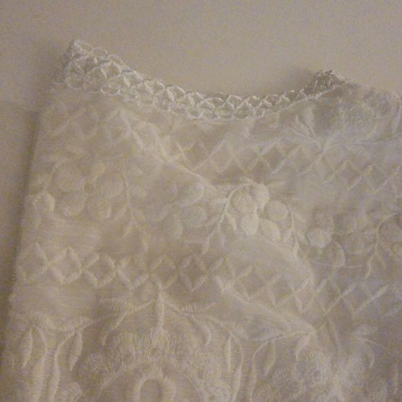 Ministry Of Style Floral Lace Playsuit Romper - Picture 4 of 13